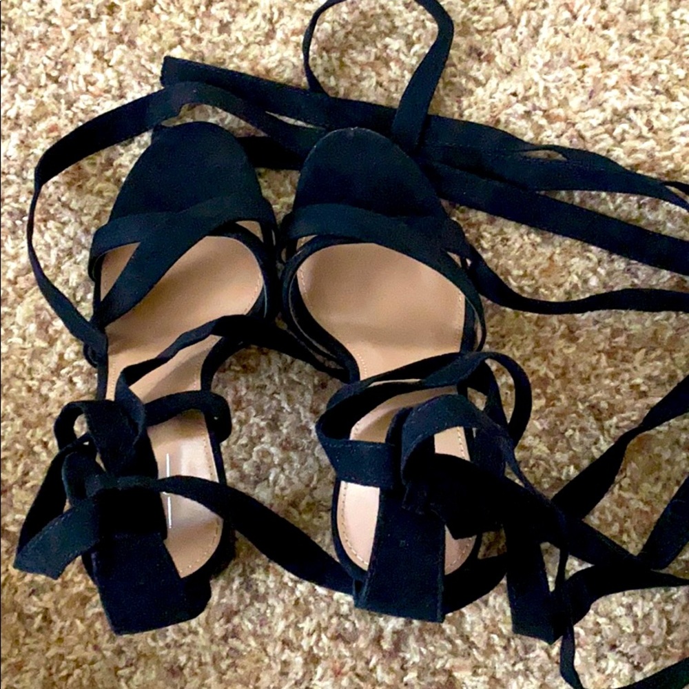 Super cute lace up leg heels! Great for going out!